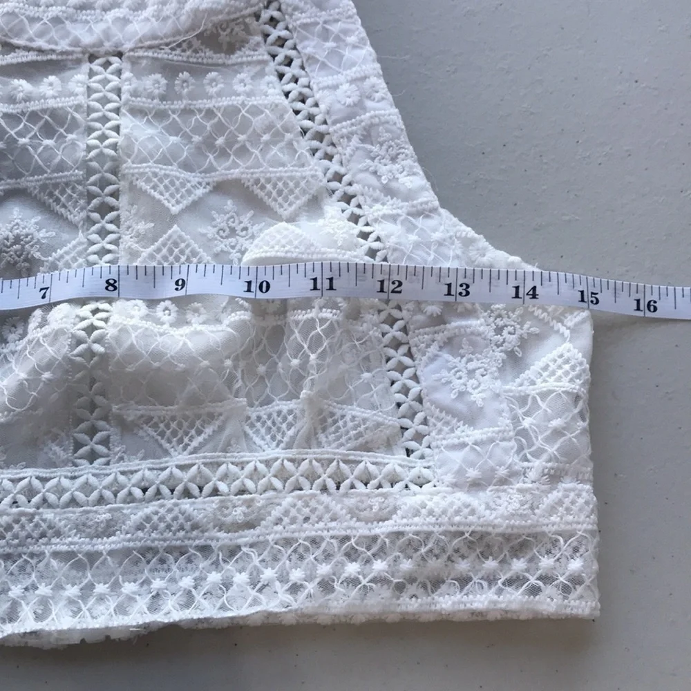 Glamorous white embroidered lace cropped halter top shirt Small - Picture 7 of 8